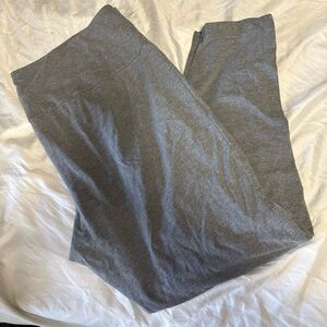 Grey cropped leggings